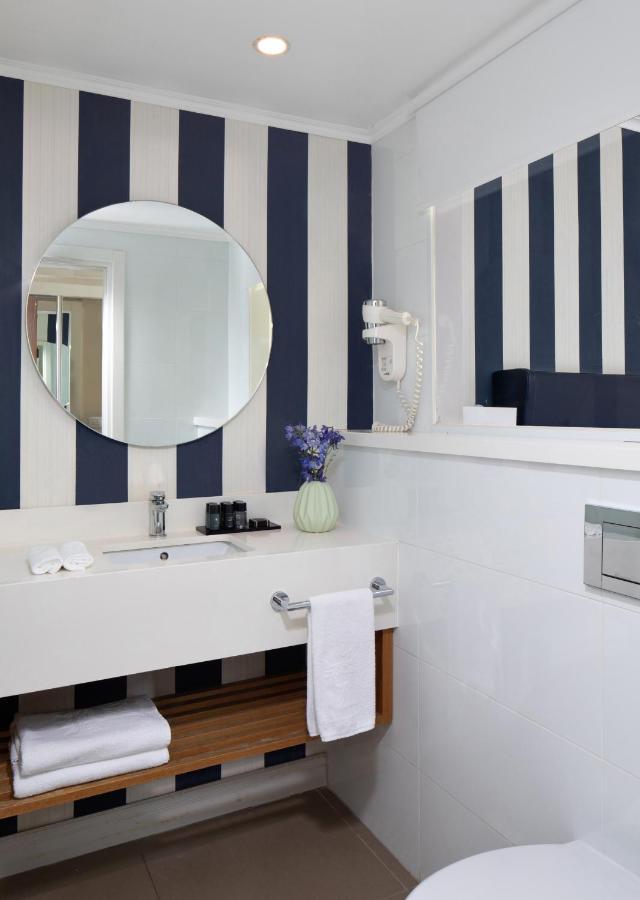 Chambre Quadruple Supérieure (2 Adultes + 2 Enfants)